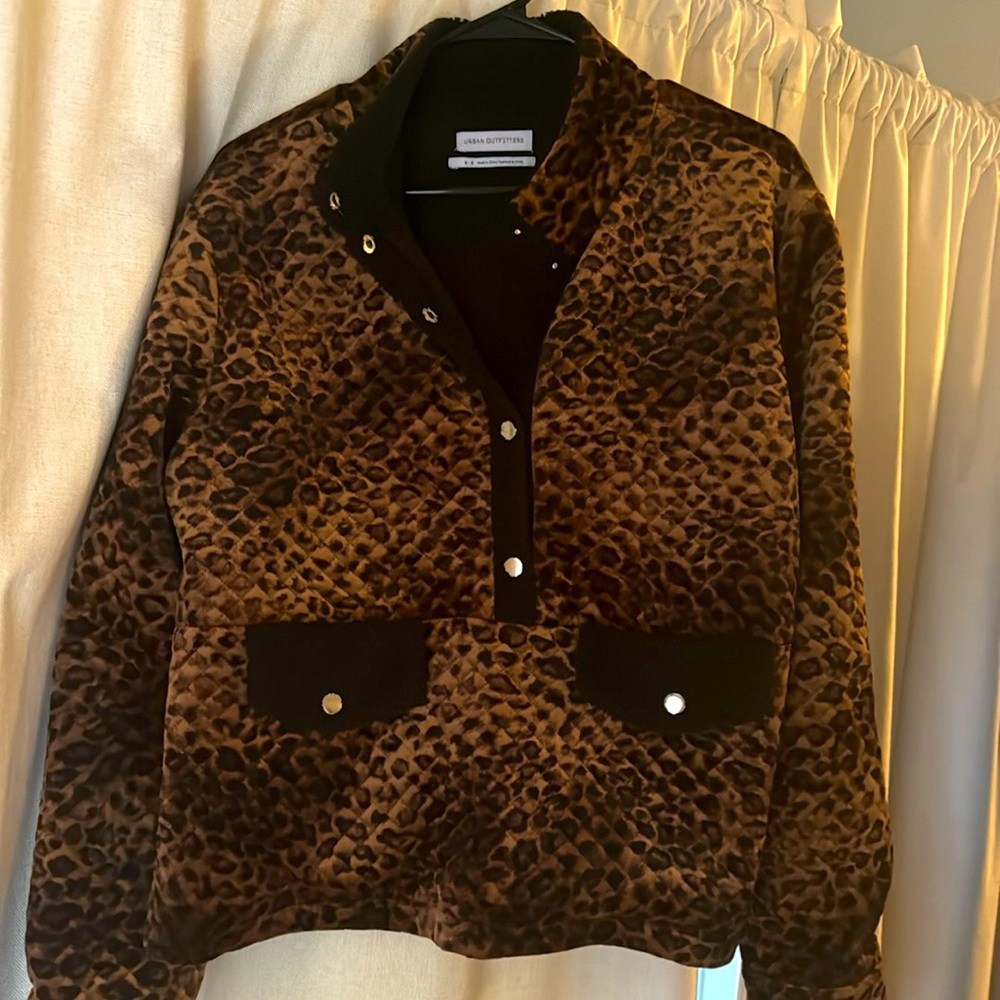 Animal print 3/4 button sweatshirt